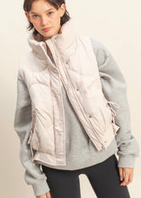 Load image into Gallery viewer, The Ridge High Quilted Puffer Vest (4 Colors)