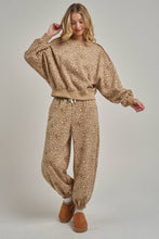 Load image into Gallery viewer, Wild Side Leopard Joggers