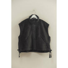 Load image into Gallery viewer, The Summit Sherpa Vest (2 Colors)