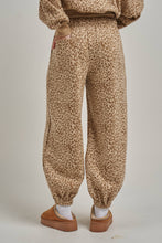 Load image into Gallery viewer, Wild Side Leopard Joggers