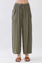 Load image into Gallery viewer, The Marlow Barrel Pant (3 Colors)
