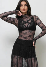 Load image into Gallery viewer, Urban Bloom Lace Top (3 Colors)
