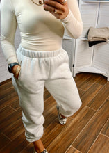 Load image into Gallery viewer, Essential Lounge Fleece Jogger (5 colors)
