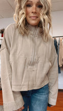 Load image into Gallery viewer, Kelly Zip Up Crop Sweatshirt
