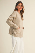 Load image into Gallery viewer, FRONT PATCH POCKET SWEATER TOP
