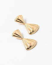 Load image into Gallery viewer, Sienna Sculpted Drop Earrings
