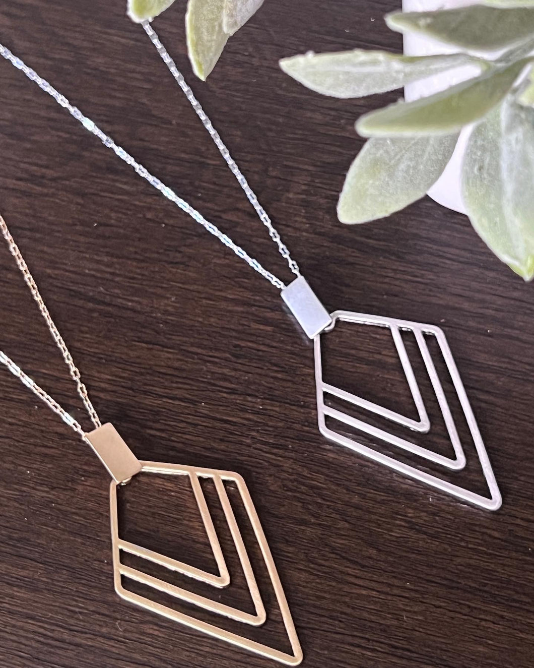 Make A Statement Geometric Necklace (2 Colors)