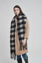 Load image into Gallery viewer, Plaid Tassel Scarf
