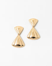 Load image into Gallery viewer, Sienna Sculpted Drop Earrings
