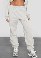 Load image into Gallery viewer, Essential Lounge Fleece Jogger
