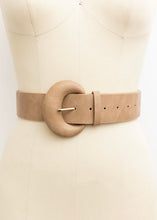 Load image into Gallery viewer, D Ring Style Weathered Leather Belt
