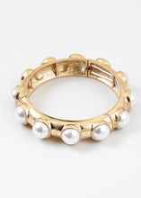 Load image into Gallery viewer, Stretch Pearl Cuff
