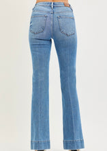 Load image into Gallery viewer, The Khloe Tummy Control Flare Jean
