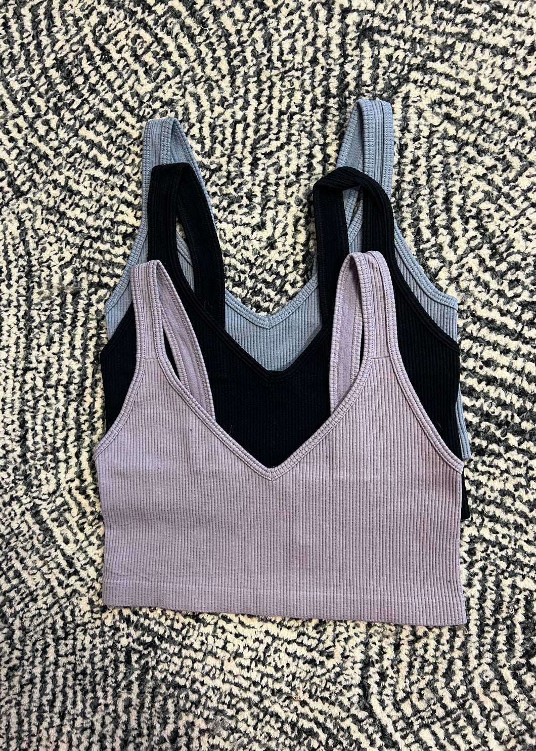 Amanda Ribbed Vneck Brami (3 Colors)