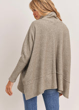 Load image into Gallery viewer, Jen Waffle Knit Turtle Neck Top (3 Colors)
