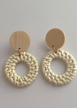 Load image into Gallery viewer, Wooden Rattan Vintage Earrings
