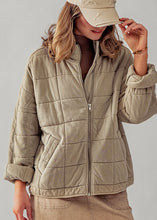Load image into Gallery viewer, Quilted Zip Up Jacket
