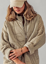 Load image into Gallery viewer, Quilted Zip Up Jacket
