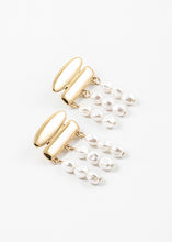 Load image into Gallery viewer, Vintage Pearl Earrings
