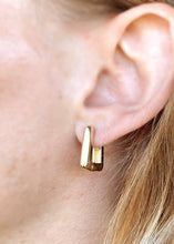 Load image into Gallery viewer, 18K Gold Filled Rectangle Huggie

