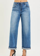 Load image into Gallery viewer, The Rachel Elastic Band Ankle Boyfriend Jean
