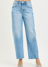 Load image into Gallery viewer, The Tia Slouchy Cropped Slim Barrel Jean
