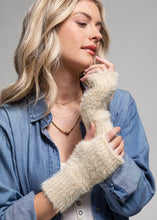 Load image into Gallery viewer, Soft Knit Fingerless Gloves (2 Colors)
