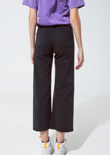 Load image into Gallery viewer, Akira Black/Gold Straight Jean
