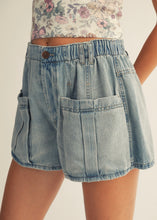 Load image into Gallery viewer, Daisy Relaxed Jean Short
