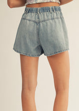 Load image into Gallery viewer, Daisy Relaxed Jean Short
