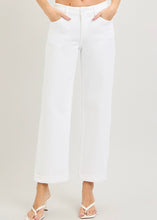 Load image into Gallery viewer, Alicia Mid Rise Relaxed Jean
