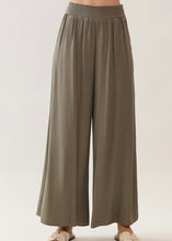 Load image into Gallery viewer, Lily Smocked Waist Wide Leg Pant
