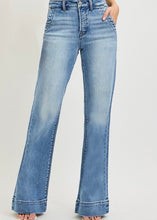 Load image into Gallery viewer, Tisa Flare Jean
