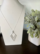 Load image into Gallery viewer, Make A Statement Geometric Necklace (2 Colors)
