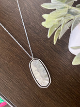 Load image into Gallery viewer, Pendant Necklace ( 2 Colors)
