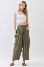 Load image into Gallery viewer, The Marlow Barrel Pant (3 Colors)
