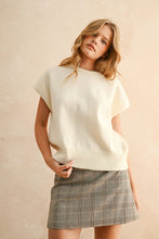 Load image into Gallery viewer, Carli Short Sleeve Sweater (2 Colors)
