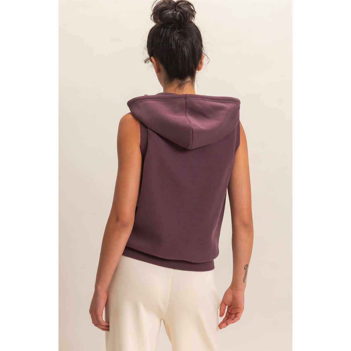 Sleeveless Zip Up Hoodie (2 Colors)