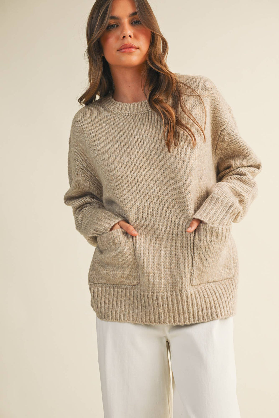 FRONT PATCH POCKET SWEATER TOP