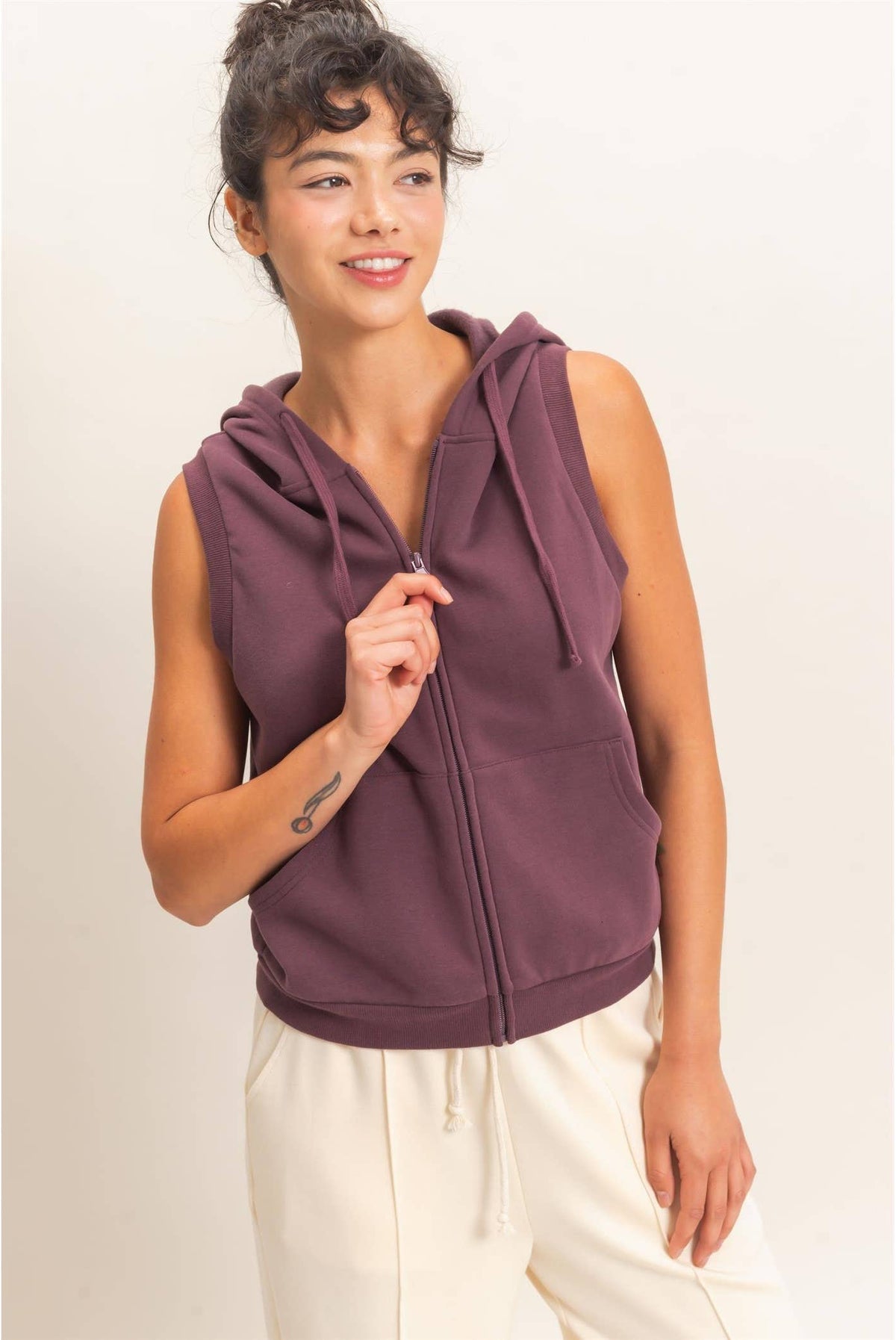 Sleeveless Zip Up Hoodie (2 Colors)