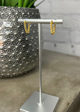 Load image into Gallery viewer, Gold Chain Earring

